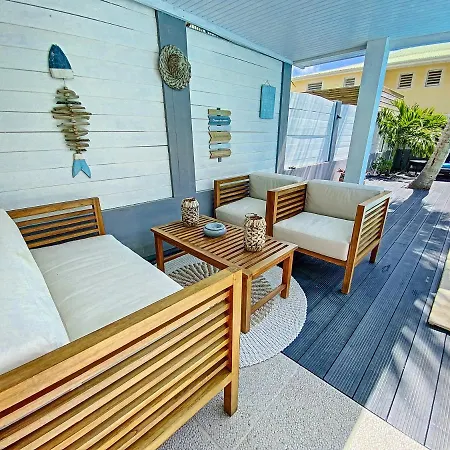Villa Zandoli, Walkable Orient Bay Beach, Private Pool-2